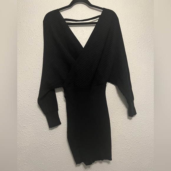 LOVE Tree women’s oversized slouchy sweater dress, ripped black, V neck SZ L - Picture 6 of 10